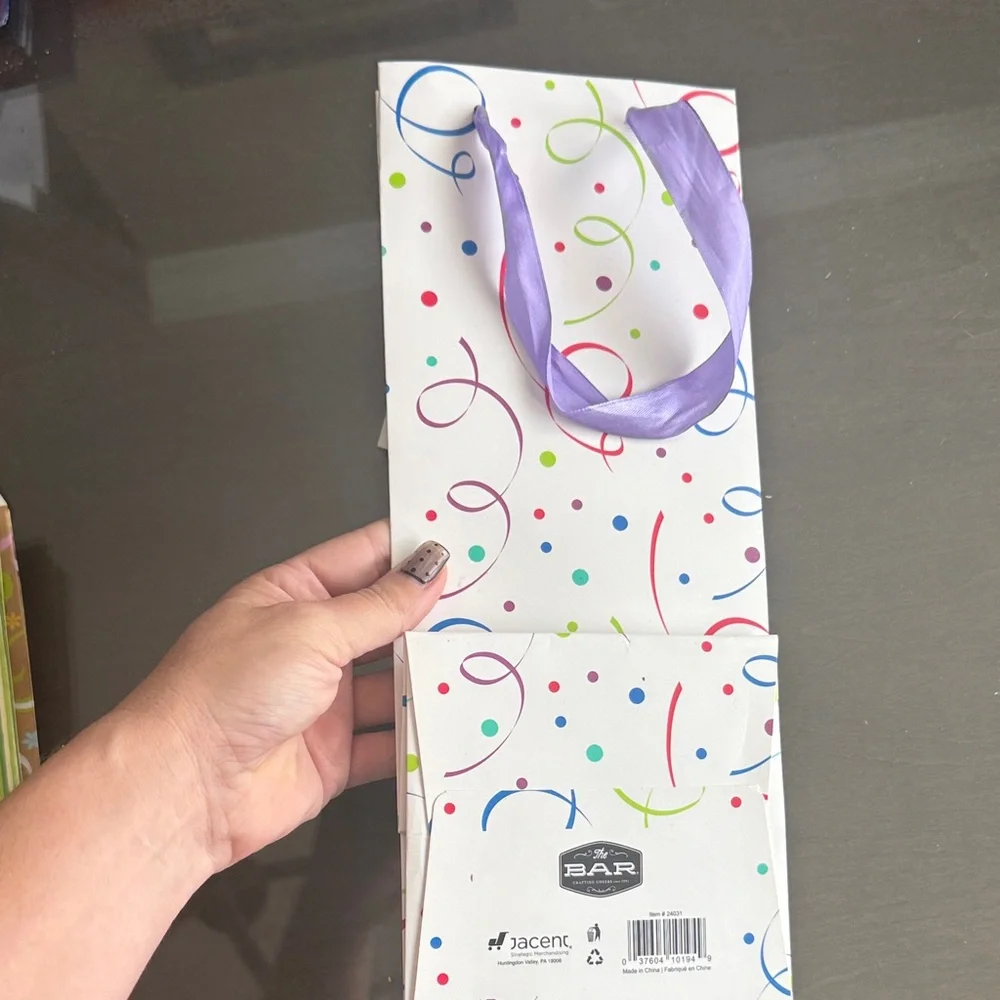 Colorful Gift Bags for Parties ( total of 6)